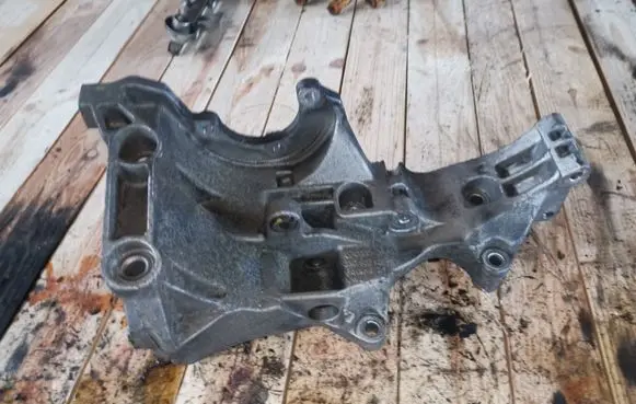 Audi A4 S4 B6 8E 8H Generator/alternator bracket 