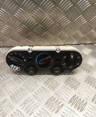 Ford Fiesta Climate control unit 2S6H19980BD