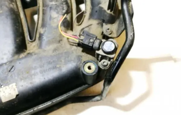 Mercedes-Benz C W203 Air pressure sensor 0041533328 043824