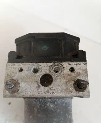 Ford Mondeo Mk III ABS Pump 026580007 1S712M110AE