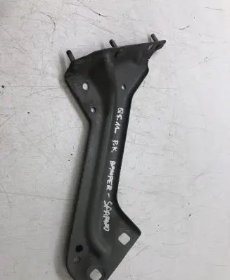 Audi Q5 SQ5 Fender mounting bracket 8R0821135