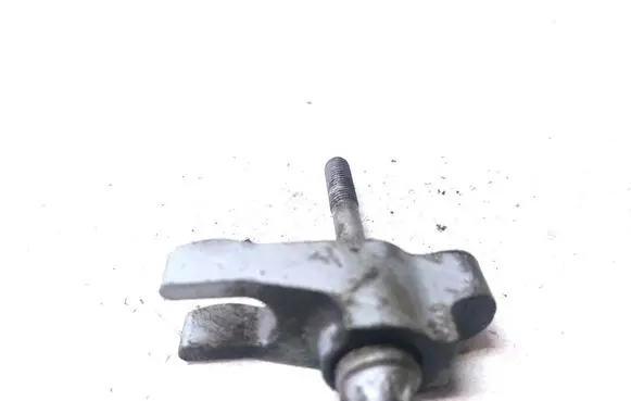 KIA Sorento Fuel Injector clamp holder 