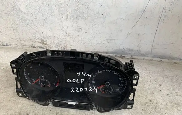 Volkswagen Golf VII Speedometer (instrument cluster) A2C34830100