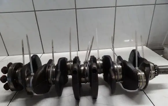 Toyota Avensis T250 Crankshaft 
