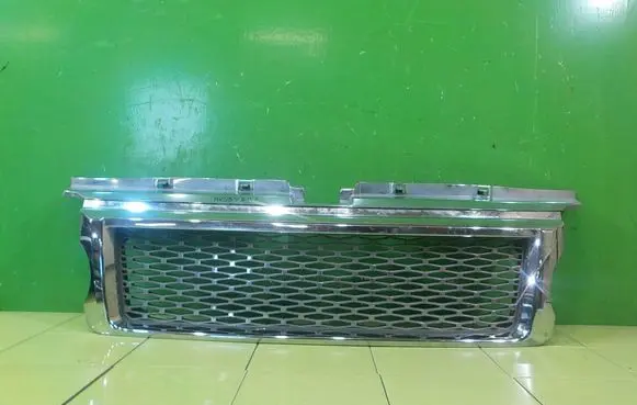 Land Rover Range Rover Sport L320 Front bumper upper radiator grill UP104