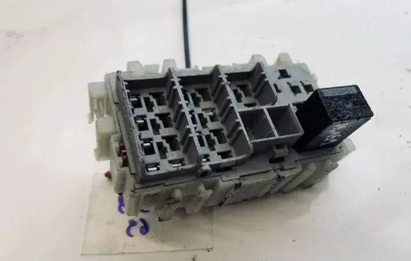 Ford Galaxy Fuse box set 6g9t14k131ca 6g9t-14k131-ca
