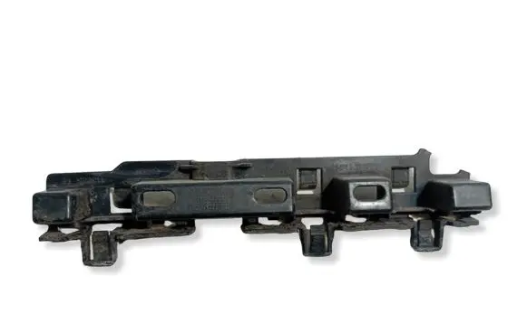BMW 5 G30 G31 G38 Front bumper mounting bracket 7387342