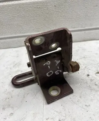 Audi A6 S6 C4 4A Engine bonnet/hood hinges 4A0831412