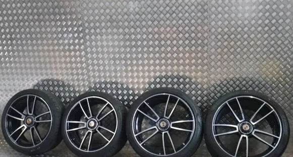 Porsche 992 R20 alloy rim 992601025AS 992601025AA