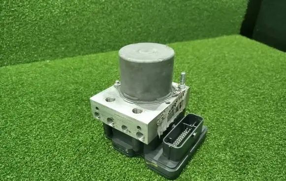Mercedes-Benz Citan II ABS Pump 476608548R 970218 2B0S0931
