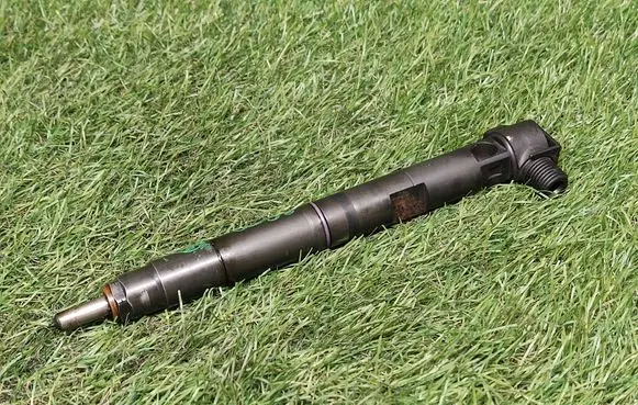KIA Ceed Fuel injector 338002A780