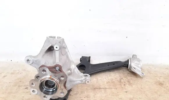 BMW 1 F70 Front wheel hub spindle knuckle 6890171 31216890171