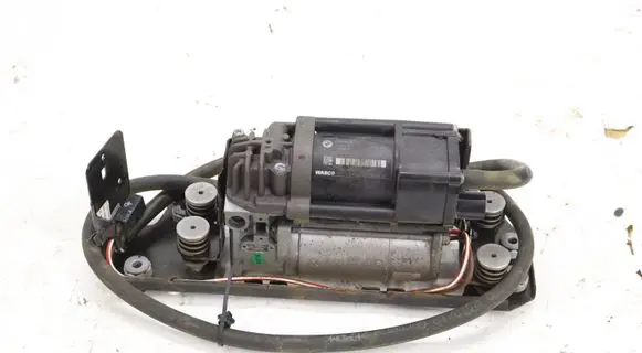 BMW 5 F10 F11 Air suspension compressor/pump 6789450