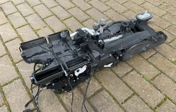 Audi Q7 4M Interior heater climate box assembly 4M0820004
