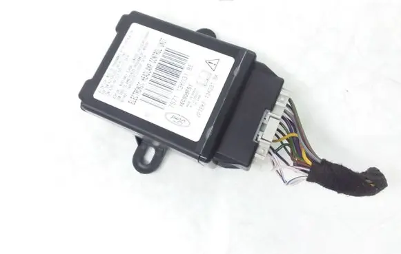 Ford Mondeo MK IV Light module LCM 7S7113K031BE