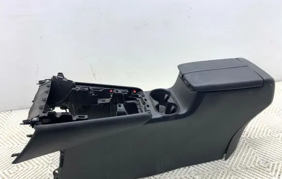 Mazda CX-9 Center console TK4864961