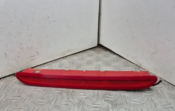 Volkswagen PASSAT B7 Third/center stoplight 1K6945097A