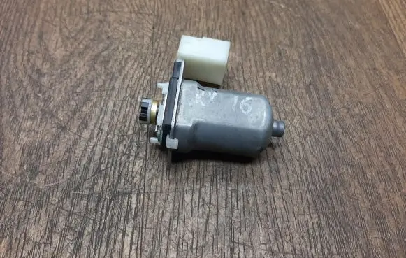 Lexus RX 450H Steering column adjust motor 05T07