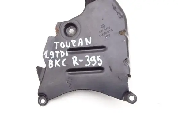 Volkswagen Touran I Timing belt guard (cover) 045109147A