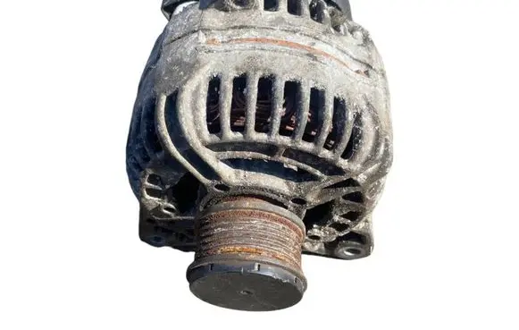 Nissan Qashqai Generator/alternator 8200728292 8200728292A 0124525140