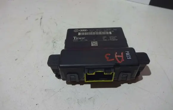 Audi A3 S3 8P Gateway control module 1K0907530D
