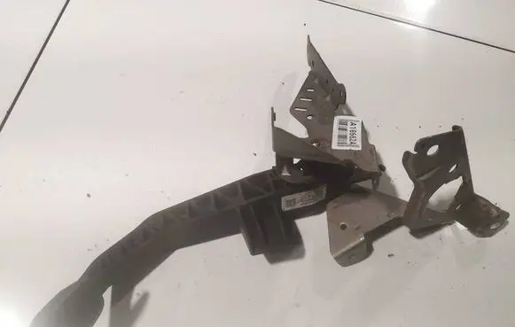 Volvo V50 Clutch pedal 30748399 4n51-7b633-ej