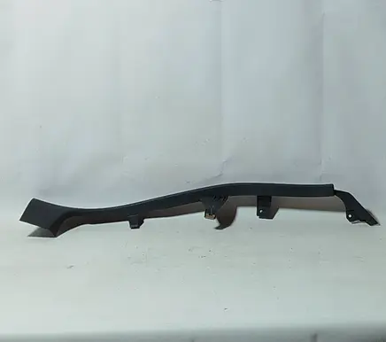 Volkswagen Jetta V Other sill/pillar trim element 1K4867766