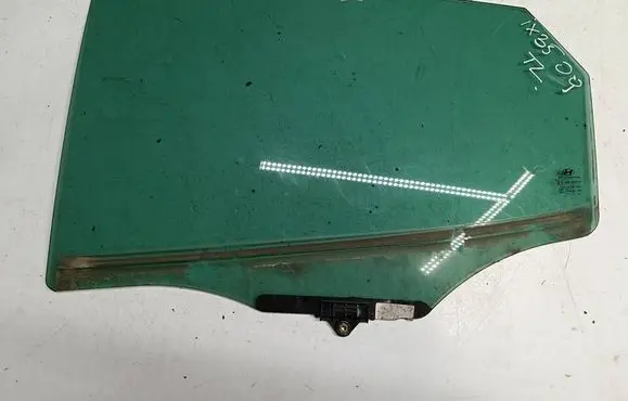 Rear door window glass