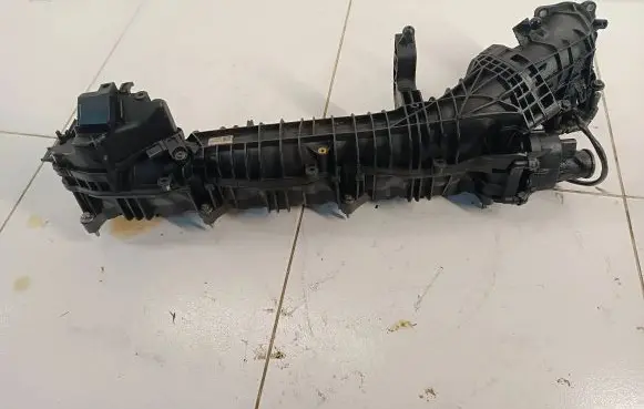 BMW X3 F25 Intake manifold 7811909 1312030196 3915