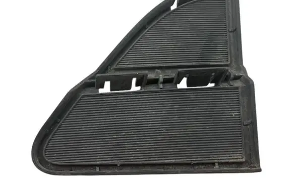 Nissan Pulsar Front bumper lower grill 622563ZL1A
