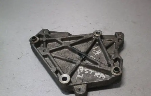 Opel Astra H Engine mounting bracket 55206511