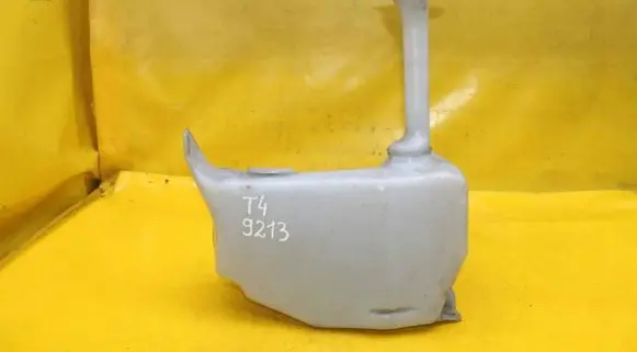 Volkswagen Multivan T4 Windshield washer fluid reservoir/tank