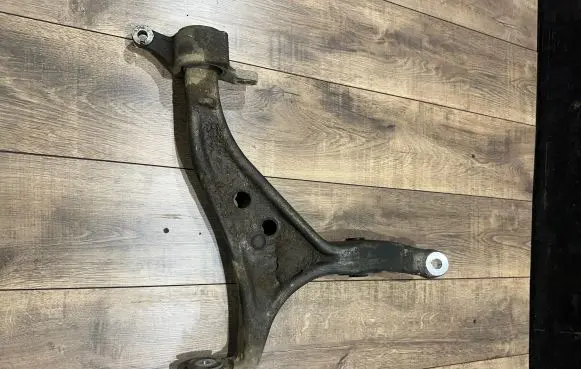 Mercedes-Benz GL X166 Front lower control arm/wishbone a16604