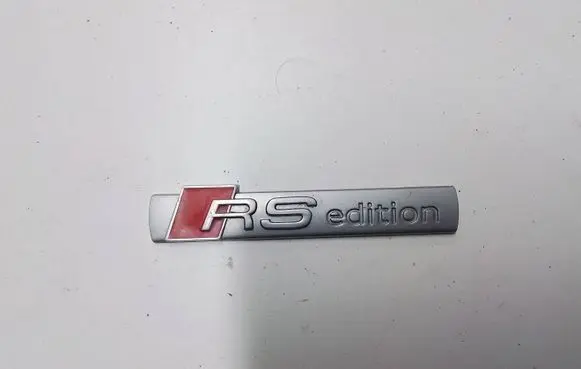 Audi RS Q8 Fender model badge letters 