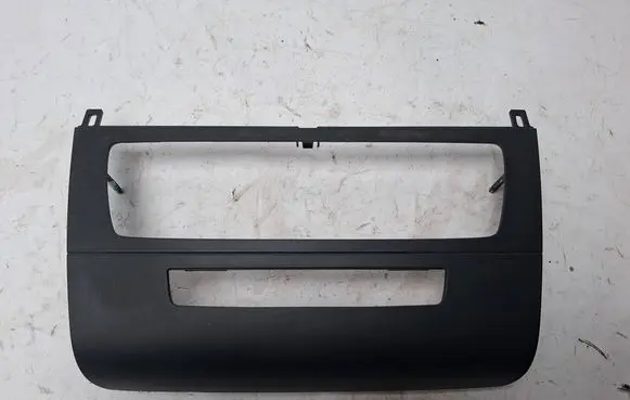BMW 1 E81 E87 Radio/GPS head unit trim 6976846 6976847 11242012