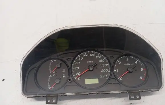 Mazda 323 F Speedometer (instrument cluster)