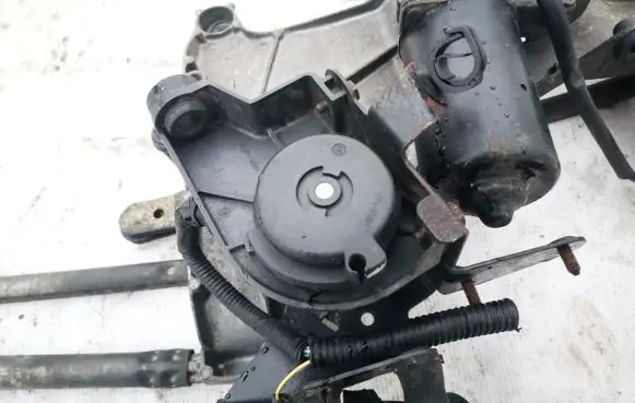 Accelerator throttle pedal