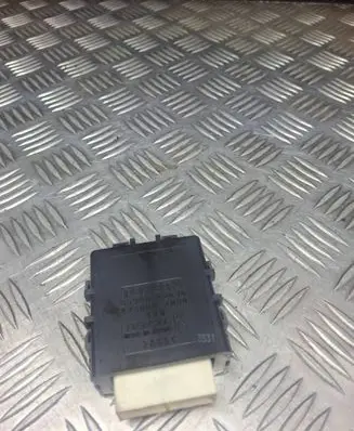 Toyota RAV 4 (XA40) Window control relay 8594042030 4230002080