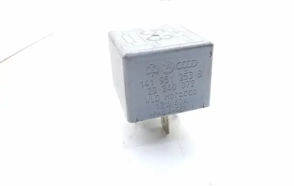 Ford Galaxy Hazard warning light relay 20240072 141951253B