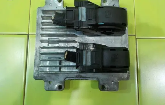 Opel Meriva B Engine control unit/module 12638732 ZP66