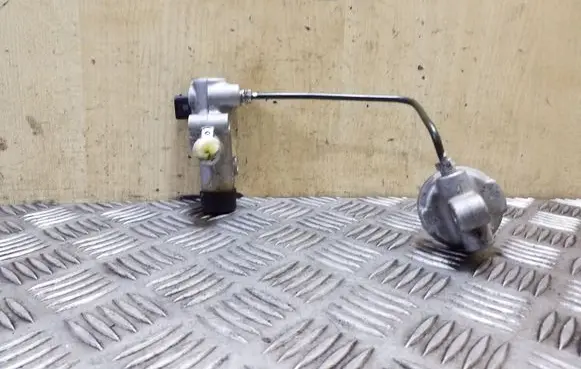 Subaru Outback Clutch master cylinder 15647592