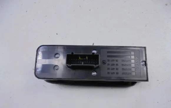 Volvo V50 Electric window control switch 30710787