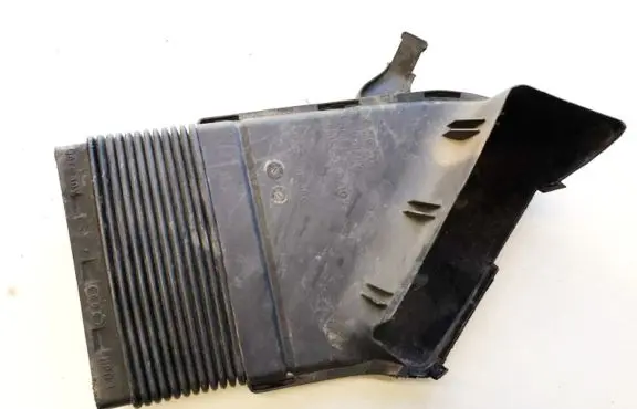 Audi A4 S4 B7 8E 8H Air intake hose/pipe 8e0129617d