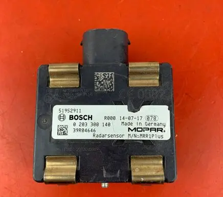 Fiat 500X Distronic sensor radar 0203300140 51952911 39R04646