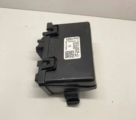 Chevrolet Traverse II Tailgate/trunk control unit/module 84591525