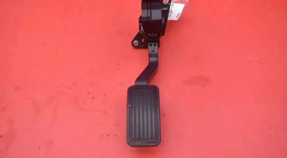 Mazda CX-7 Accelerator throttle pedal K4238-7390