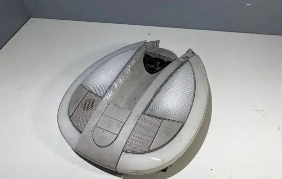 Mercedes-Benz E W211 Front seat light A2118206401 2JM00942341