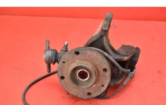 Peugeot 1007 Front wheel hub spindle knuckle