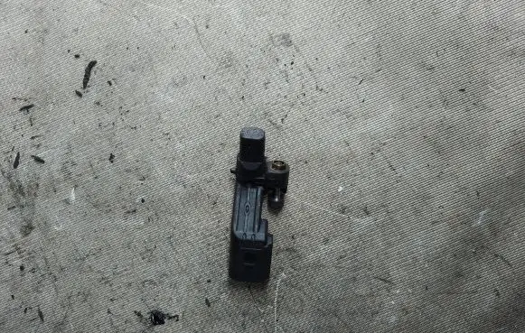 Volkswagen Sharan Crankshaft position sensor 036906433A