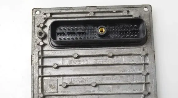 Ford Focus Engine control unit/module 4M5112A650HF